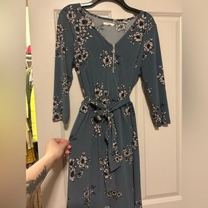 Women’s Medium Floral Dress
